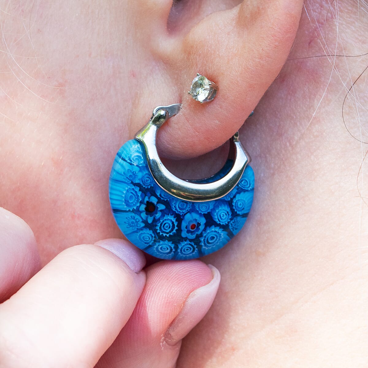 Blue Murano Glass Earring with Clasp in Stainless Steel.