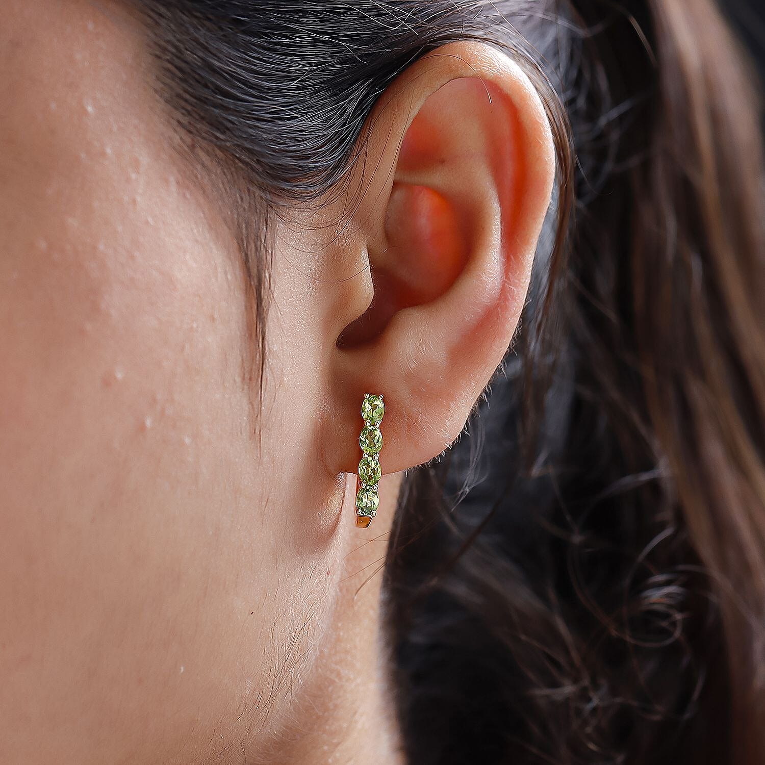 Hebei Peridot Floral Pendant with Chain 5.74 Ct, Silver Wt 8.79 GM and Hoop Earrings in 18K Vermeil Yellow Gold Plated Sterling Silver 5.74 Ct, Silver Wt 8.79 GM