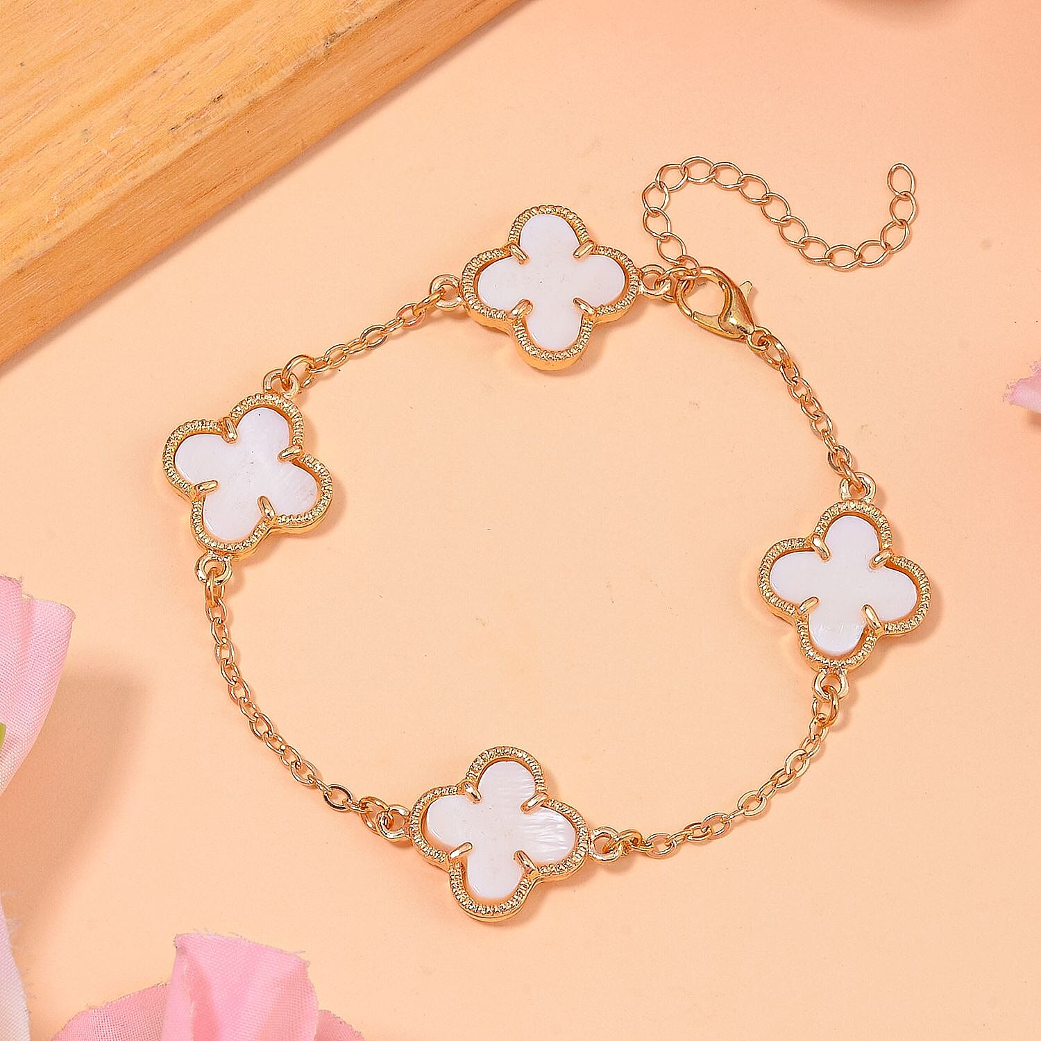 Designer Inspired Closeout- Shell Pearl Necklace ( Size 20) and Bracelet ( Size 7.5) with Extenders