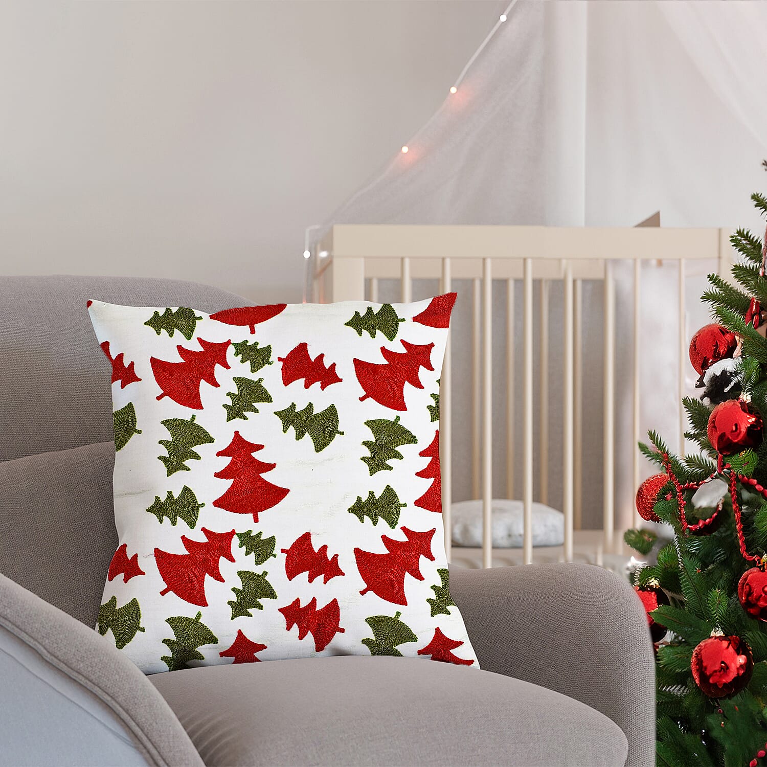 Christmas Decoration - Set of 4 Cotton (100%) Towel Embroidery Soft Cushion Cover with Christmas Tree & Stocking Pattern (45x45cm)