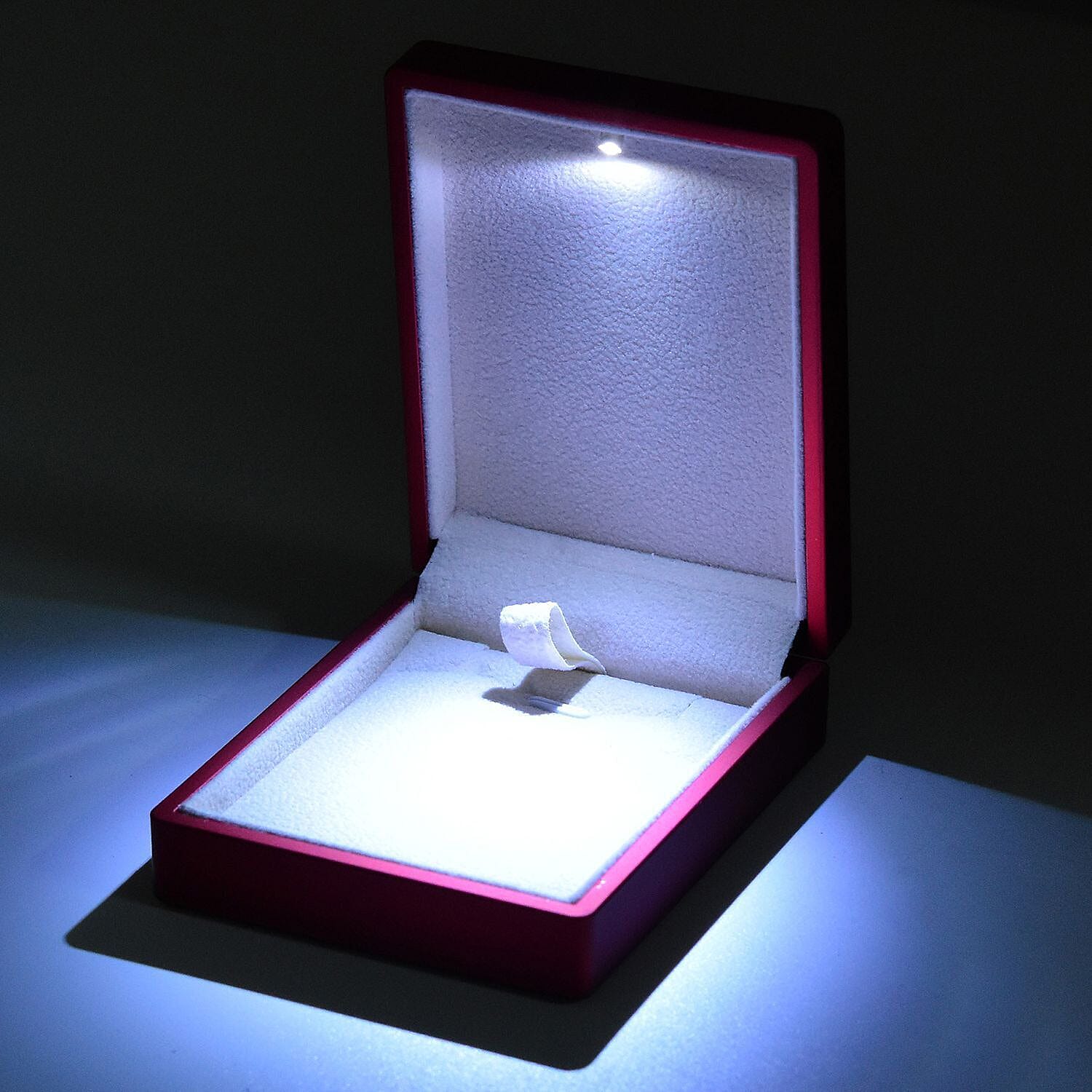 LED Light Illuminated Necklace and Pendant Gift Box with Velvet Interior Lining (Size 9X7X3 cm) - Red