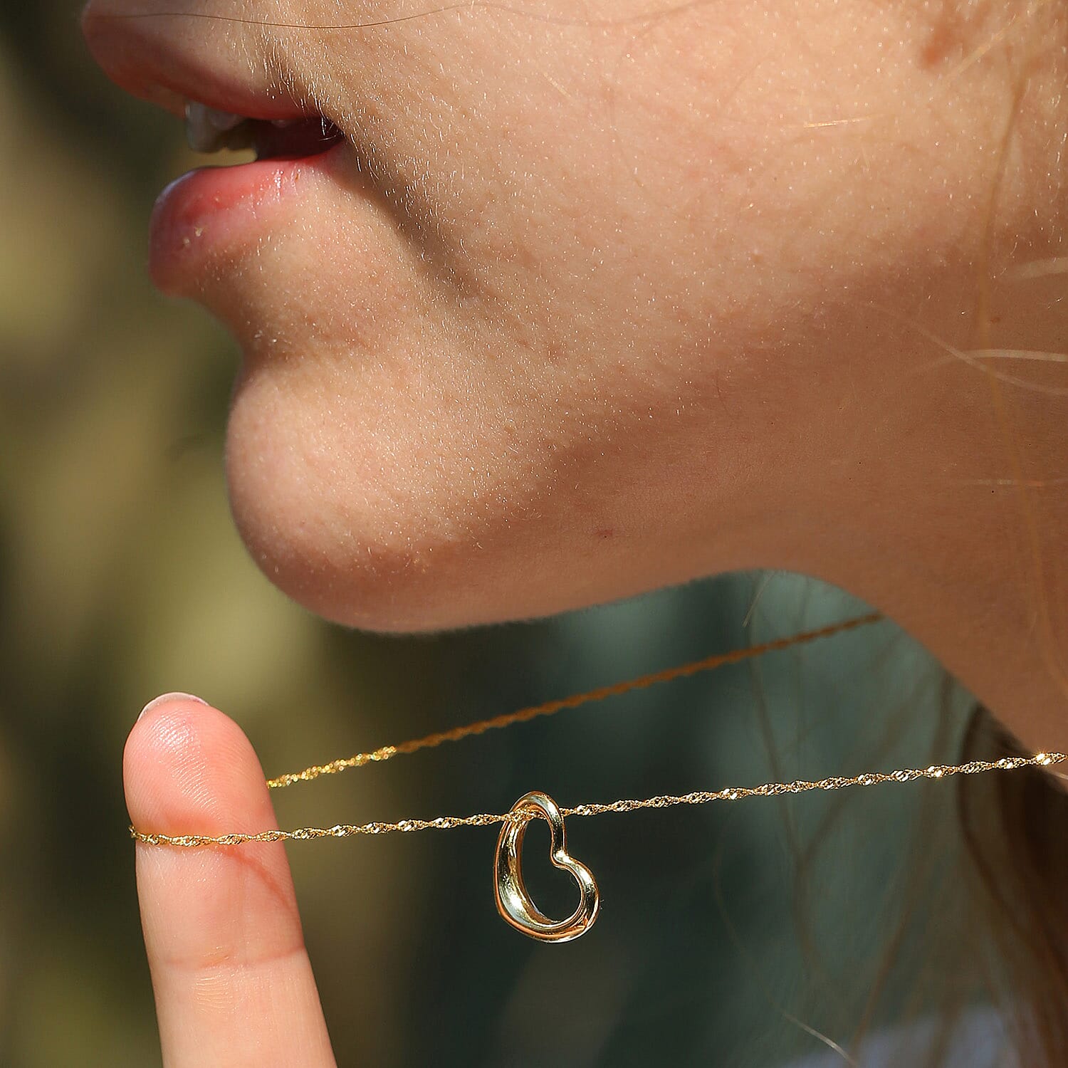 Vicenza Collection 9K Yellow Gold Float Heart Pendant with Chain (Size 18) with Spring Ring Clasp