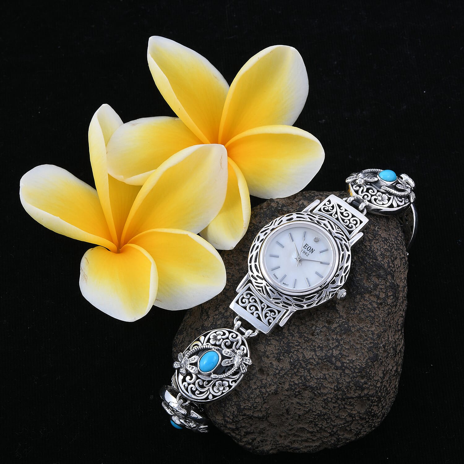 Royal Bali Collection -  Arizona Sleeping Beauty Turquoise (Ovl) Watch Bracelet (Size 7.5 to 8) in Sterling Silver 2.680 Ct, Silver wt 32.00 Gms.