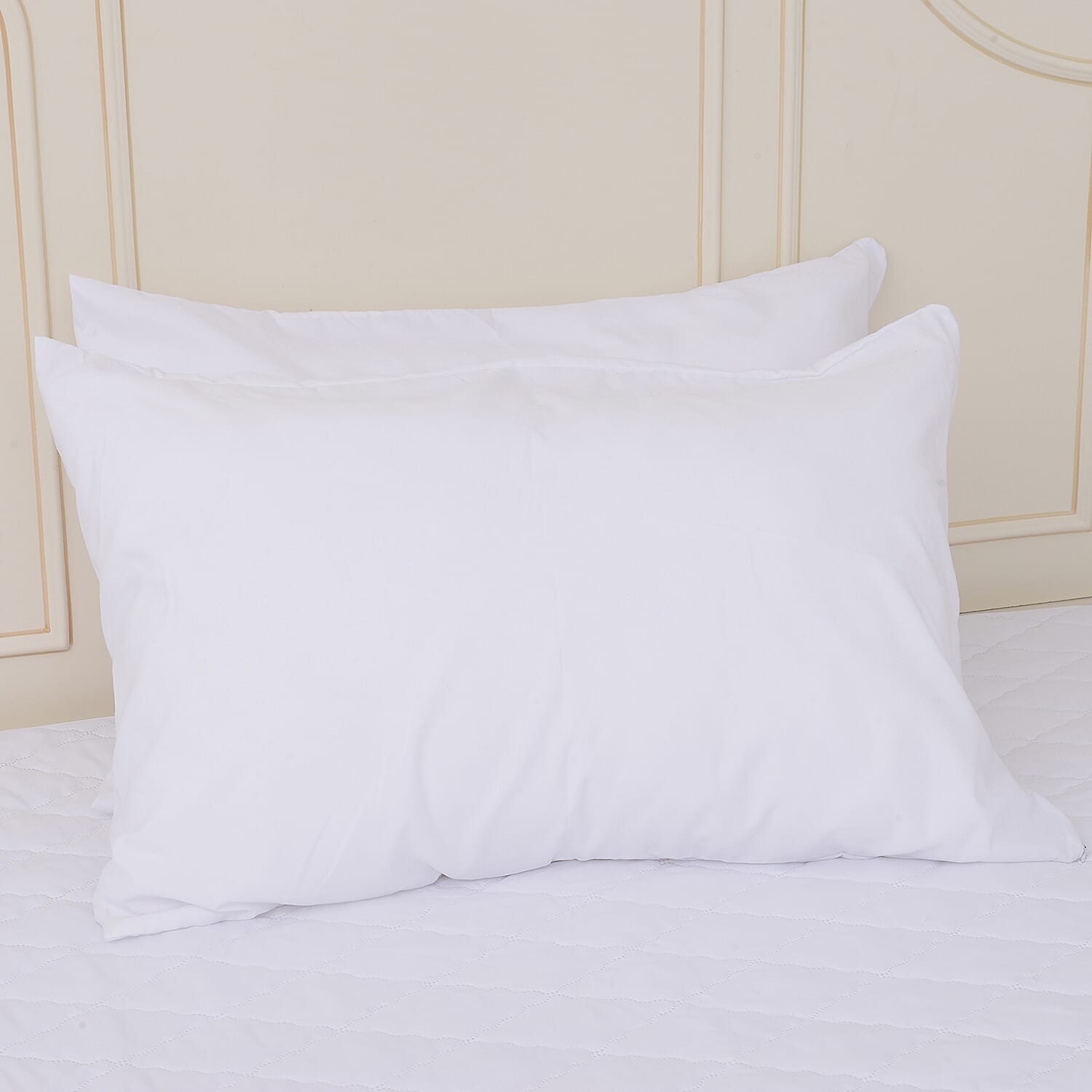 3 Pieces Set - Water Repellent Padded and Quilted Mattress Protector in King (Size 200x150x25 Cm) with Fitted Skirt and 2 Pillow Cases (Size 75x50 Cm)