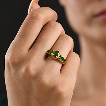 https://tjcuk.sirv.com/Products/32/0/3203187/GP-Chrome-Diopside-Blue-Sapphire-Ring-in-18K-Vermeil-Yellow-Gold-Plate_3203187_1.jpg?w=342&h=342