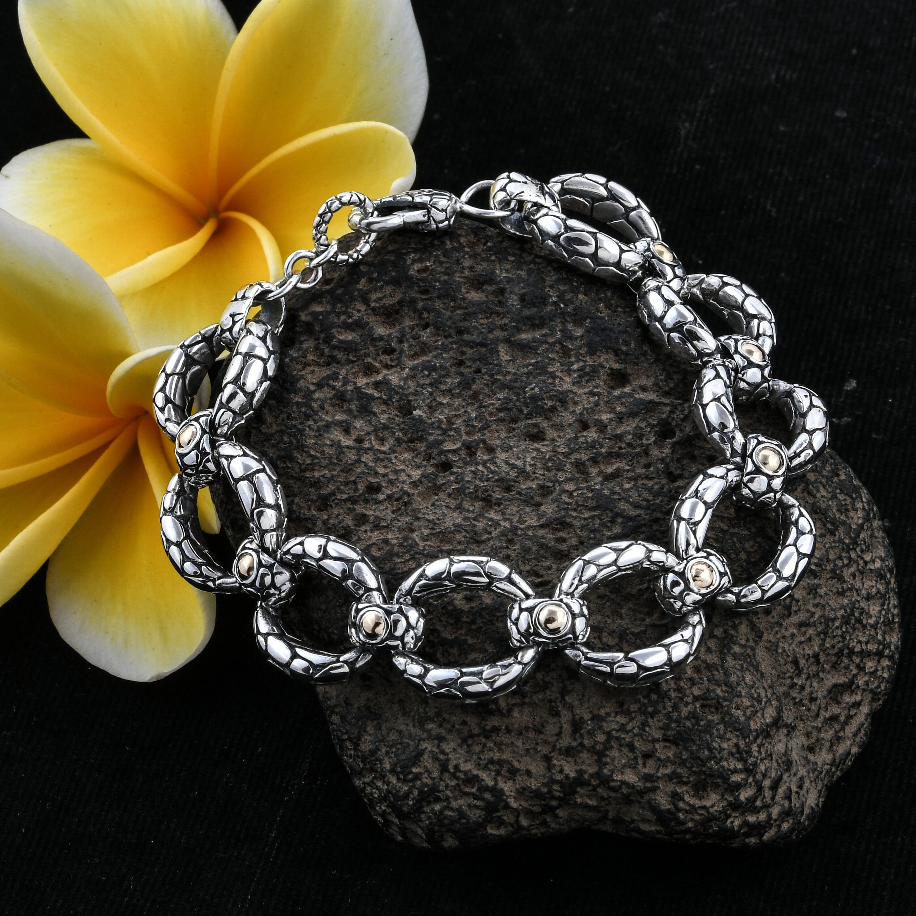 Bali Legacy Collection Sterling Silver and 18K Yellow Gold Pebble Bracelet (Size 7.5), Metal Wt 37.08 Gms.