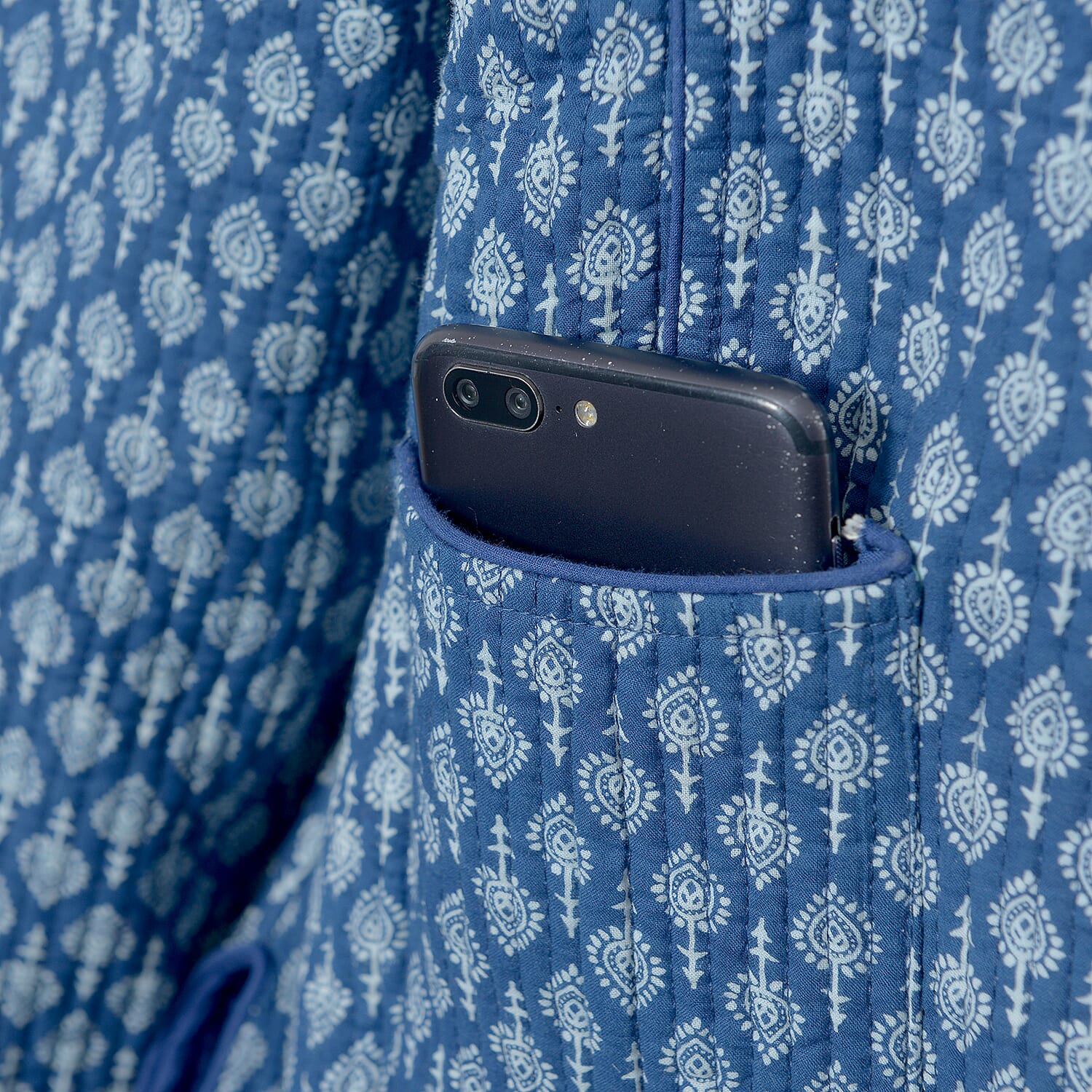 100% Cotton Blue Colour Hand Block Printed Reversible Quilted Jacket (Size 110.5x63.5 Cm, M/L)