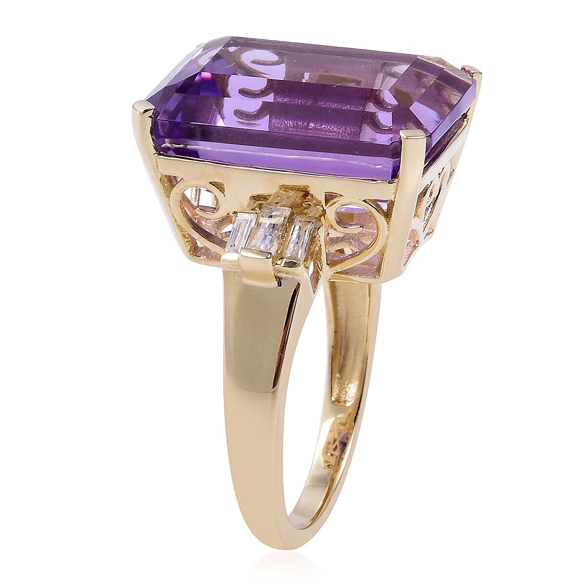 Cocktail Collection- 9K Yellow Gold AAAA Bolivian Amethyst (Oct 18x13 mm), Diamond Ring 16.760 Ct.