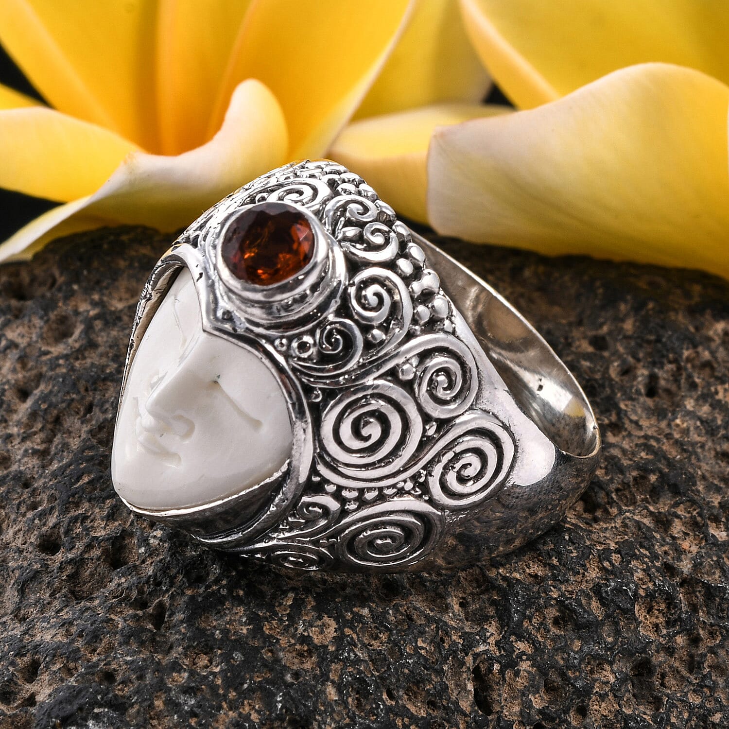 Princess Bali Collection OX Bone Carved Face and Hessonite Garnet Ring in Sterling Silver 10.740 Ct, Silver wt 7.00 Gms