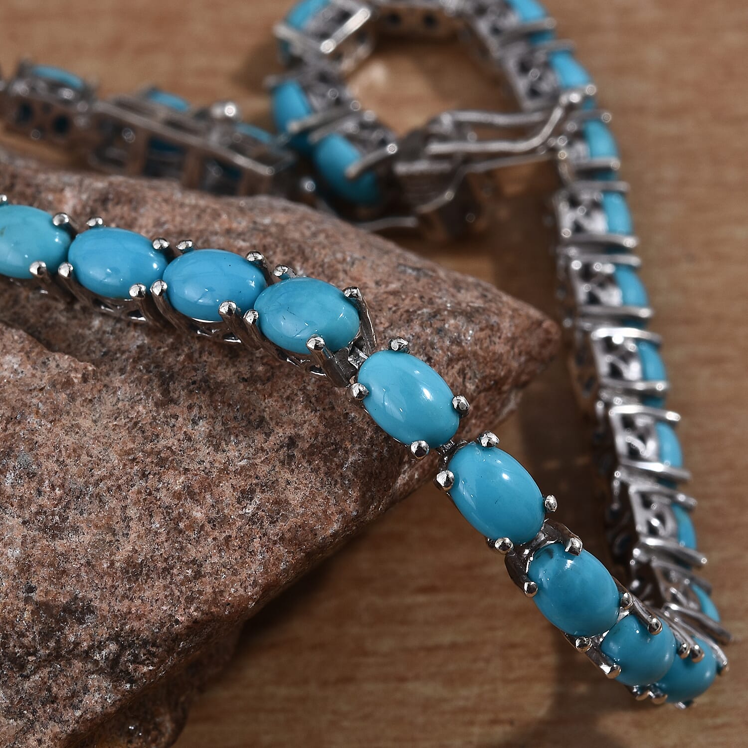 AA Arizona Sleeping Beauty Turquoise (Ovl 6x4 mm) Bracelet (Size 8) in Platinum Overlay Sterling Silver 12.00 Ct, Silver wt 12.97 Gms.