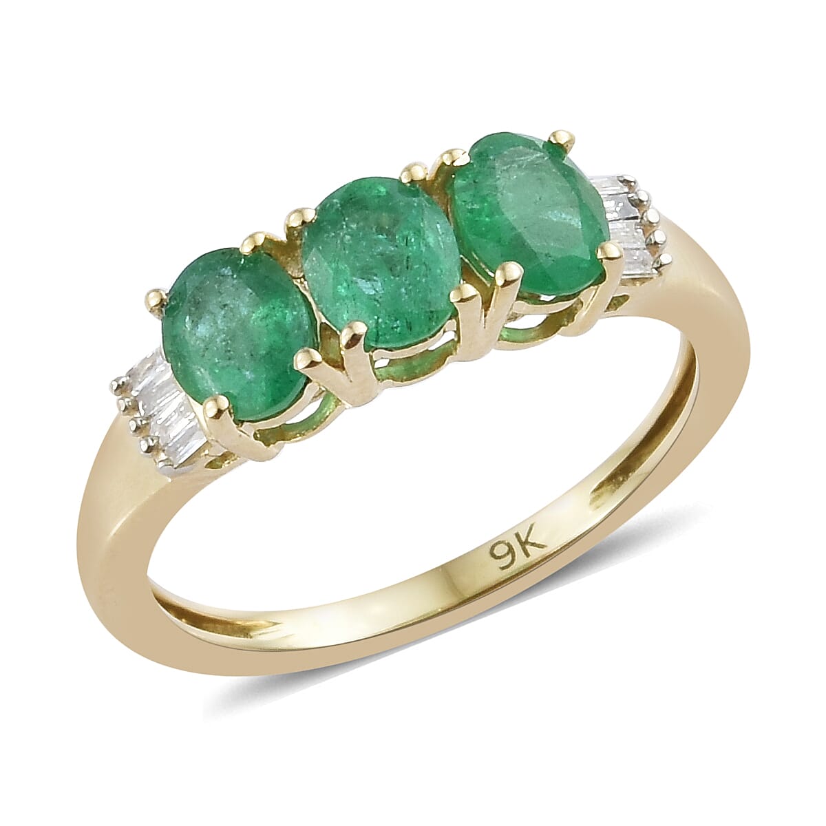 Signature Collection - 9K Yellow Gold AAA Kagem Zambian Emerald (Ovl), Diamond Ring 1.030 Ct.