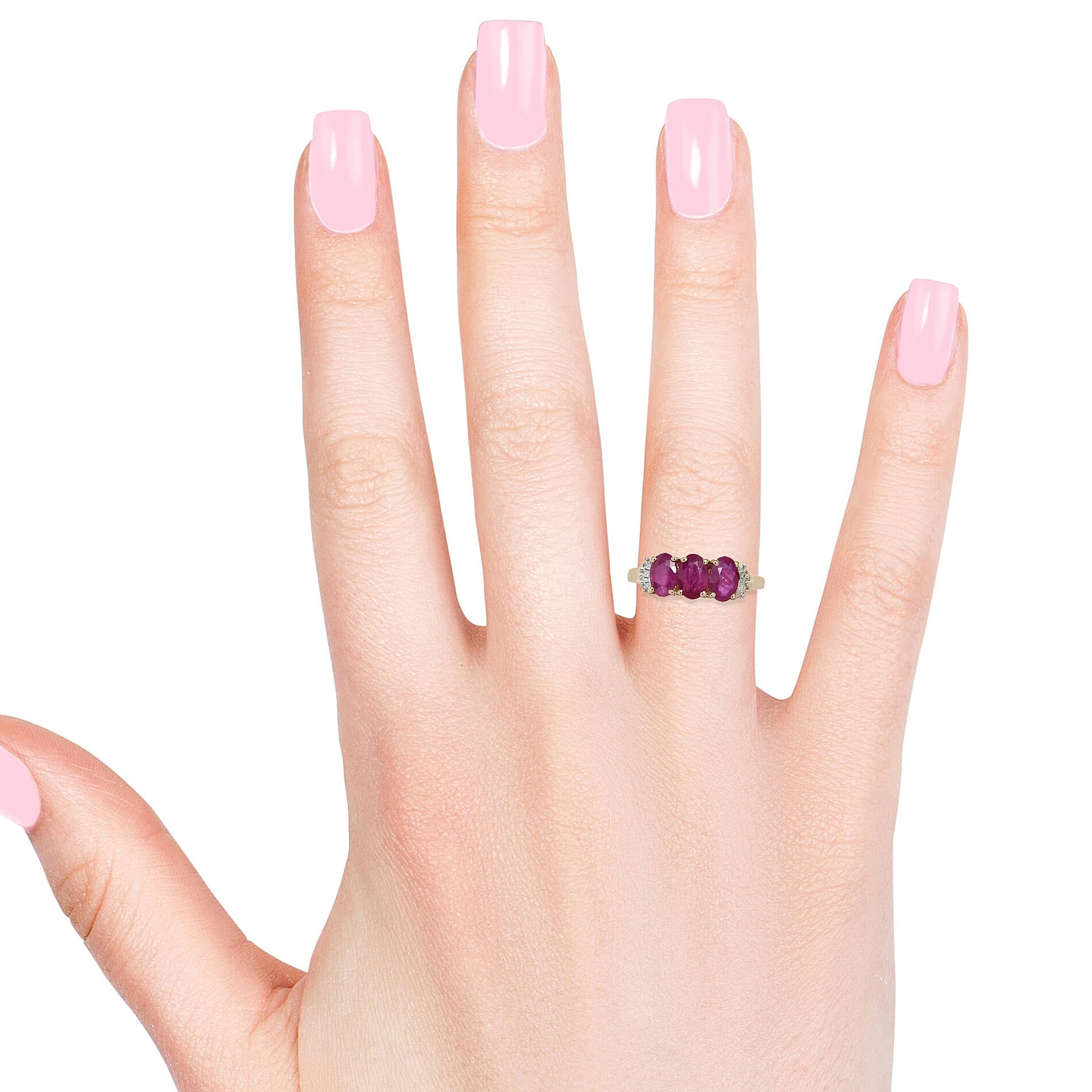 Signature Collection - 9K Yellow Gold AAAA Ruby (Ovl), Diamond Ring 1.720 Ct.
