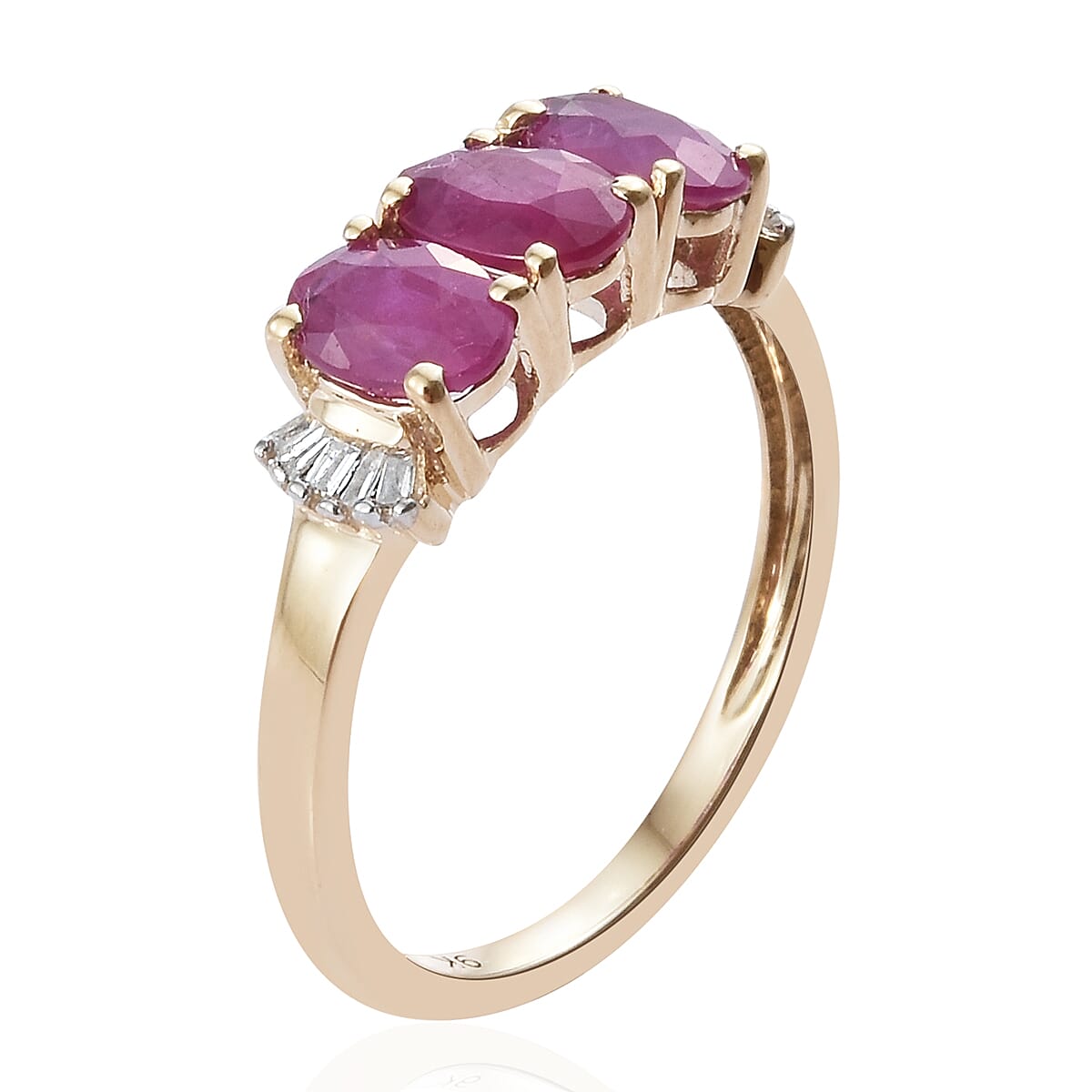 Signature Collection - 9K Yellow Gold AAAA Ruby (Ovl), Diamond Ring 1.720 Ct.