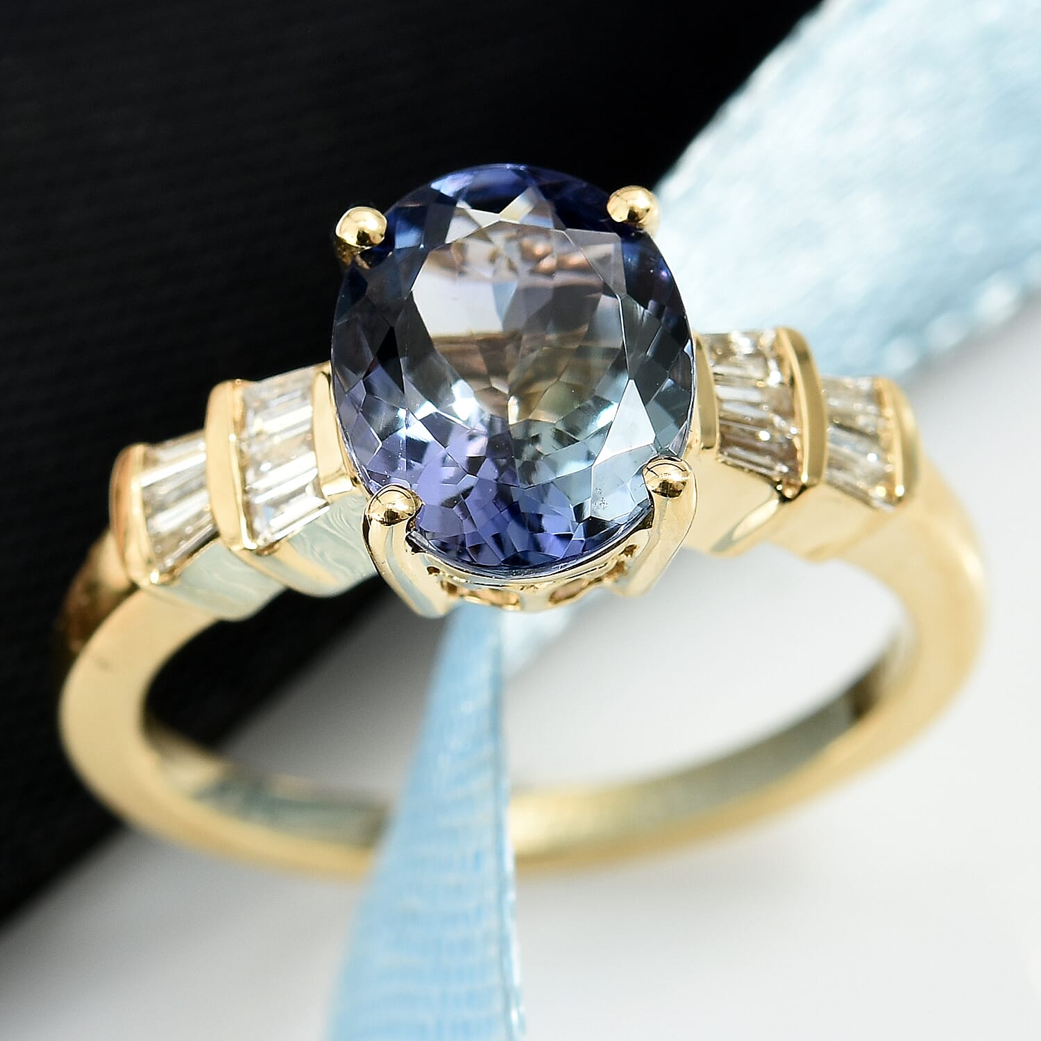 ILIANA 18K Yellow Gold AAA Peacock Tanzanite (Ovl 2.35 Ct), Diamond (SI/G-H) Ring 2.50 Ct.