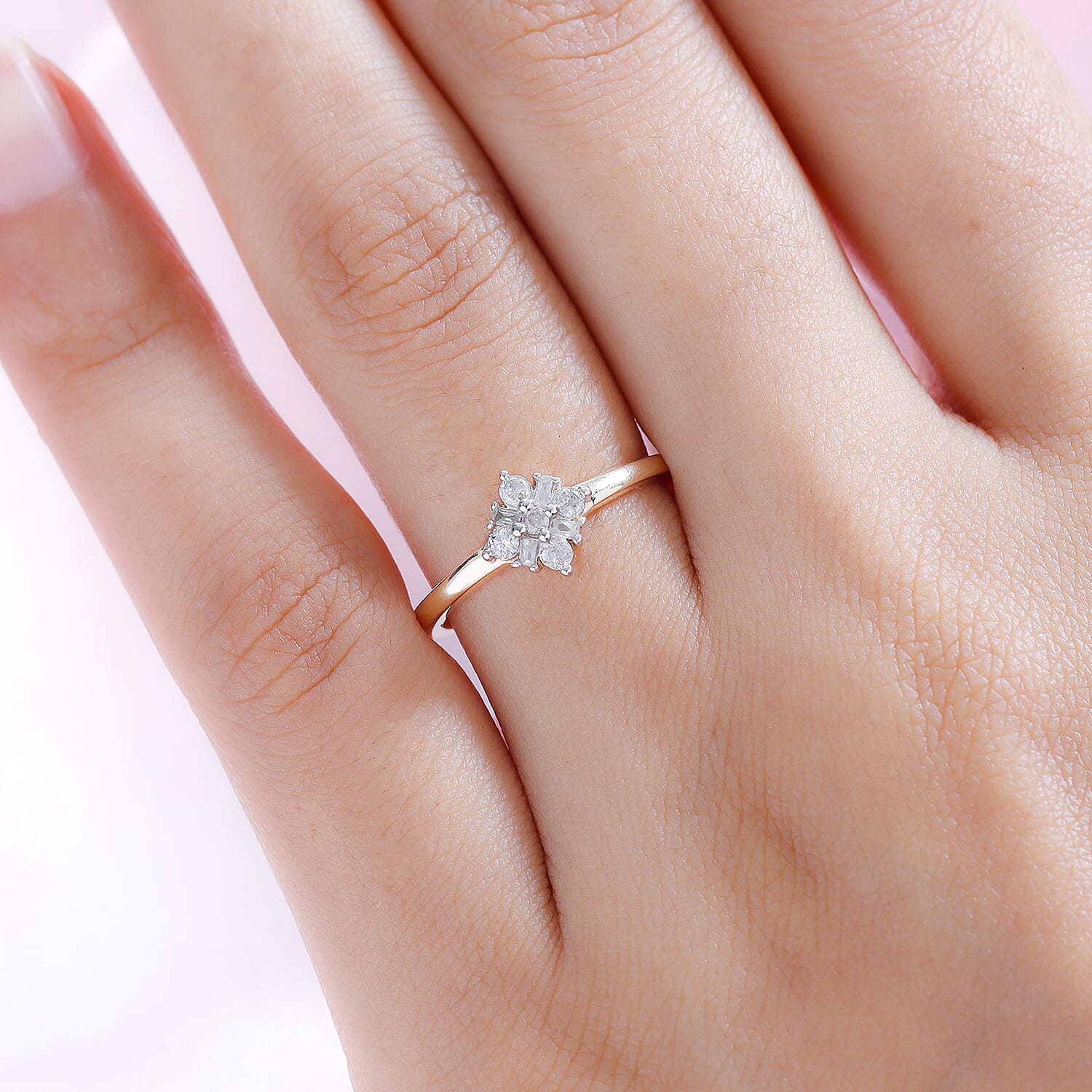 9K Yellow Gold SGL Certified Diamond (I3-G-H) Floral Ring 0.20 Ct