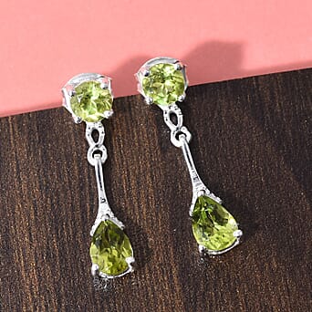 https://tjcuk.sirv.com/Products/33/7/3370900/2.50-Ct-Hebei-Peridot-Dangle-Earrings-in-Sterling-Silver_3370900_1.jpg?w=342&h=342