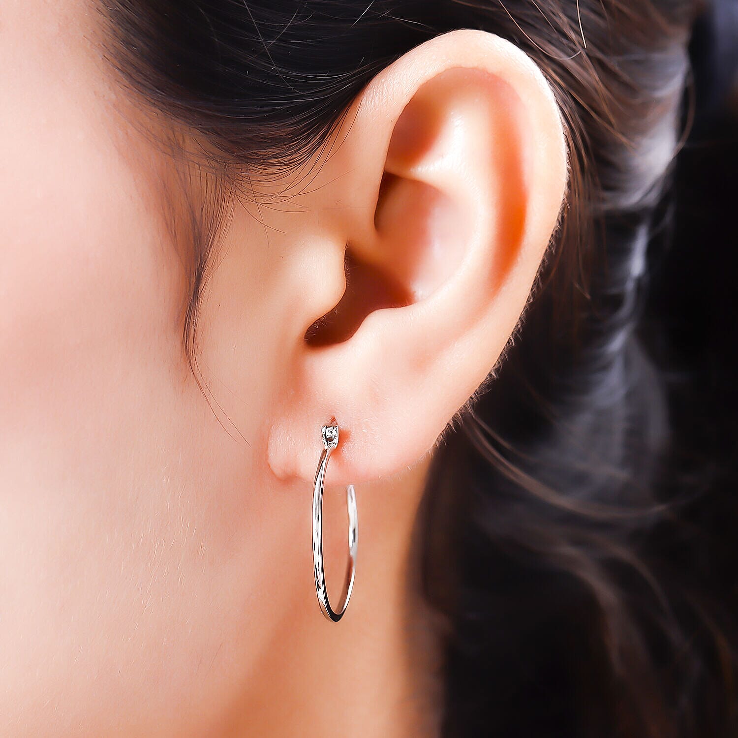 950 Platinum Hoop Earrings with Clasp, Platinum Wt. 3.58 Gms.