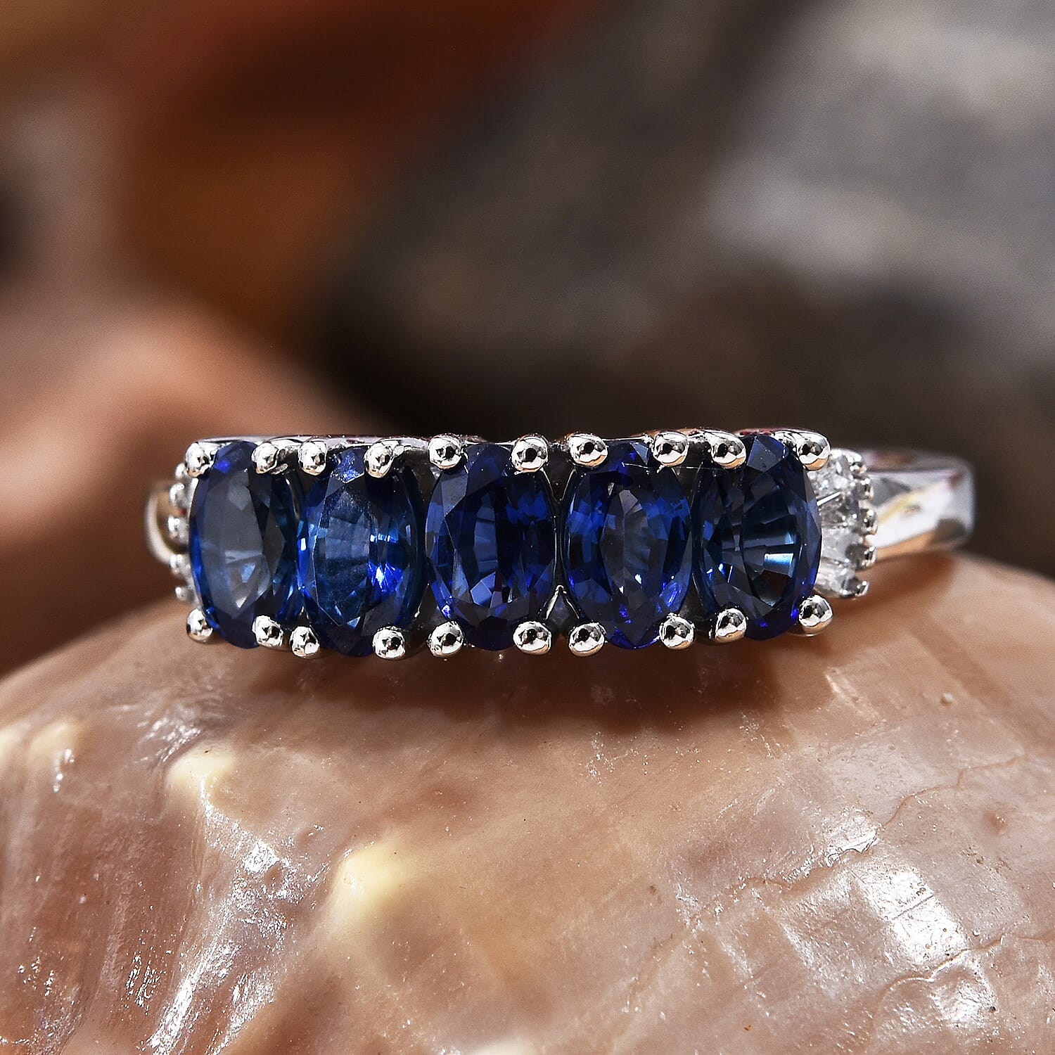 RHAPSODY 950 Platinum AAAA Royal Blue Sapphire (Ovl), Diamond (VS / E-F) Ring 1.60 Ct, Platinum wt 5.11 Gms.