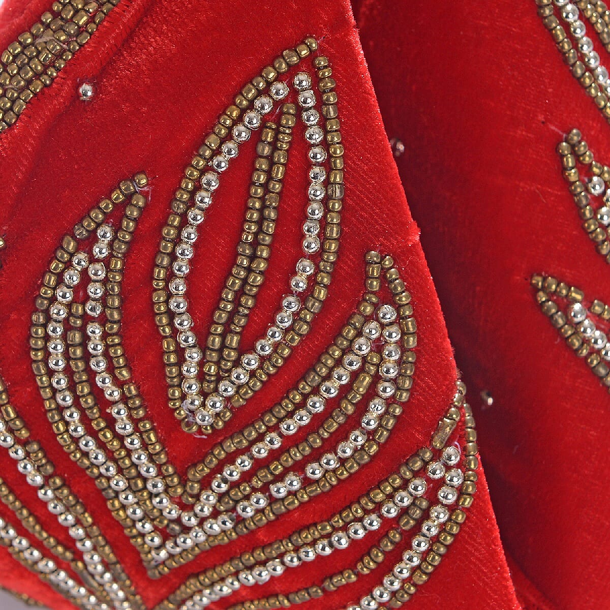 Weaved Embellishment Velvet Fortune Cookie bag (Size 16.51x24.13 Cm) - Red