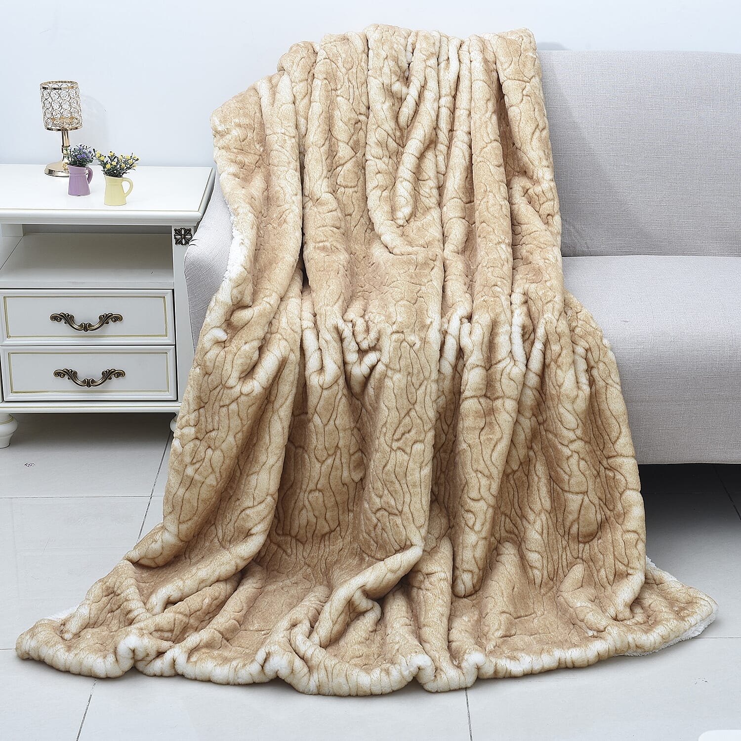 Siberian Wolf Faux Fur Sherpa Blanket (Size 150x200 Cm)- Tan