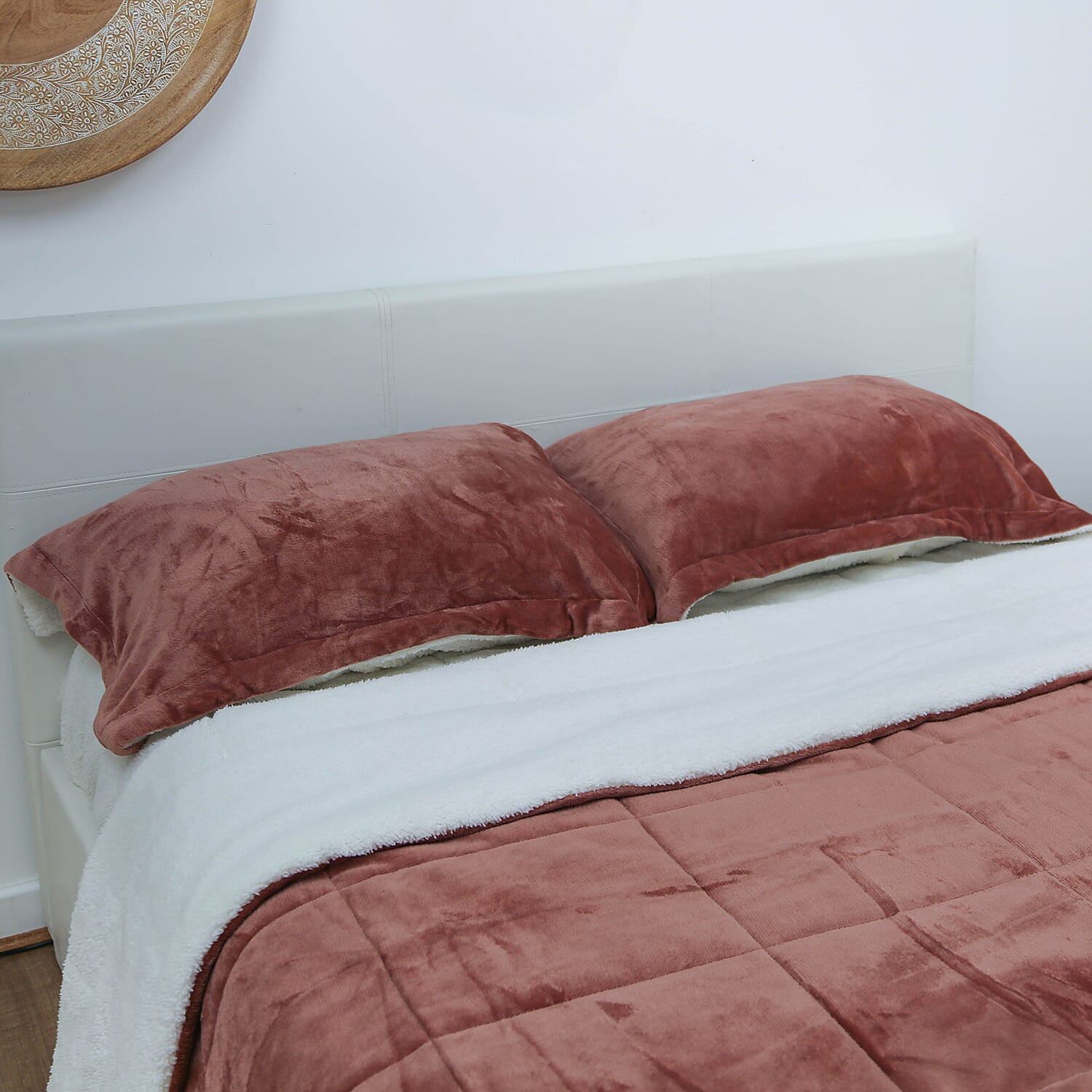 3 Piece Set - Super Soft and Plush King Size Flannel Sherpa Comforter (Size 220x225 Cm) and 2 Pillow Cases (50x70+5 Cm) Dusky Pink