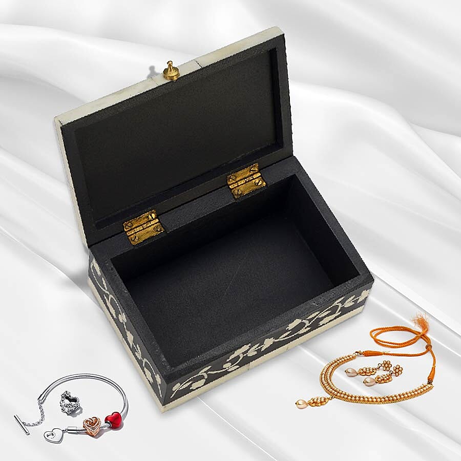 Handmade Bone Inlay Storage Box (Size 15x10x6 Cm) - Black and White