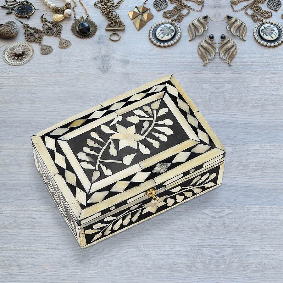 Handmade Bone Inlay Storage Box (Size 15x10x6 Cm) - Black and White