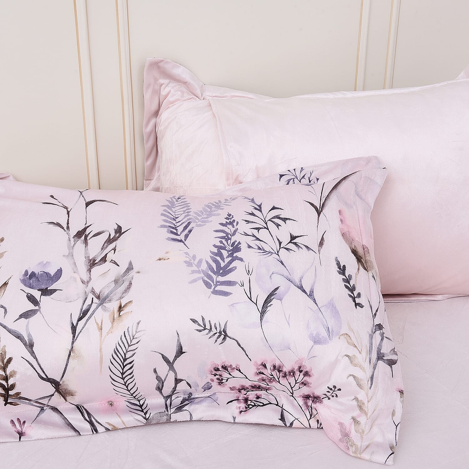 4 Piece Set - Soft and Warm Microflannel Luxury Duvet Set (1 Duvet, 1 Fitted Sheet KING Size and 2 Pillow Cases) with Floral Print - Ivory