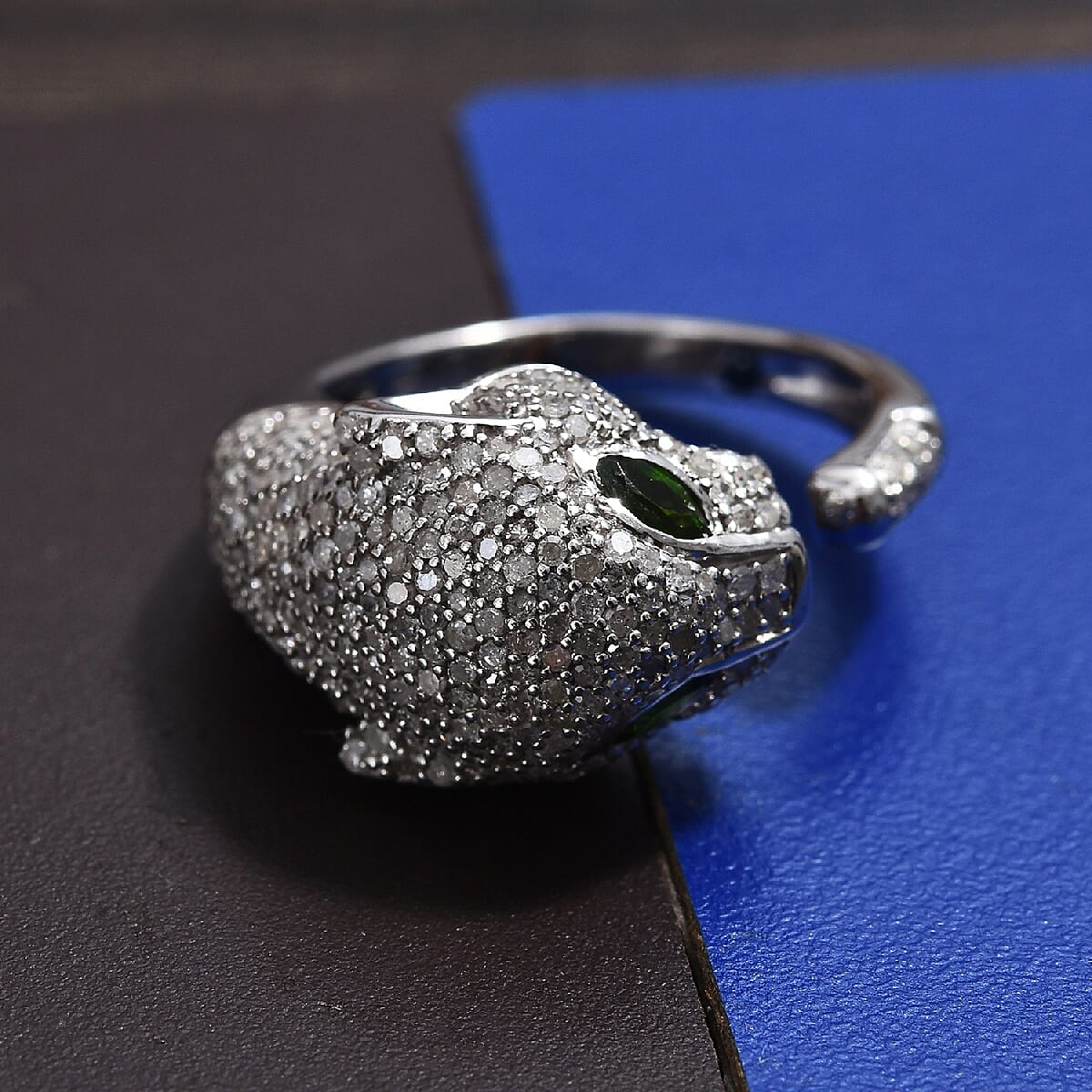 GP Diamond (Rnd), Blue Sapphire and Chrome Diopside Panther Ring in Platinum Overlay Sterling Silver 1.27 Ct, Silver wt. 5.49 Gms, Number of Diamond 293