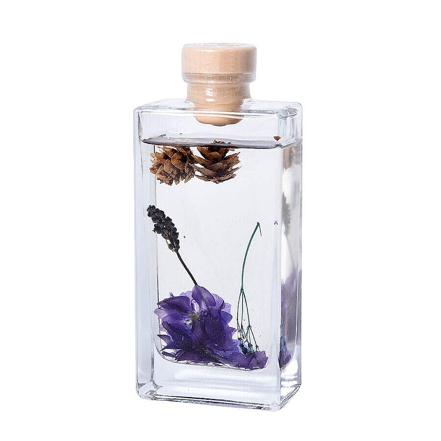 135ml Refillable Glass Bottle Oil Diffuser with Dry Flower and Reed Sticks (Size 7.5x24.5x10 Cm) - LIME BASIL & MANDRIN