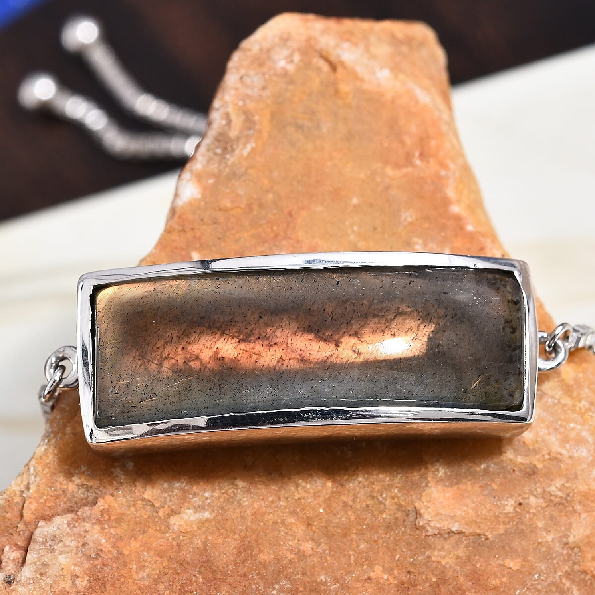 100% Natural Fire Labradorite (Bgt 30x10 mm) Bolo Bracelet (Size 6.5 - 9) Platinum Overlay Sterling Silver 22.00 Ct, Silver wt 9.80 Gms