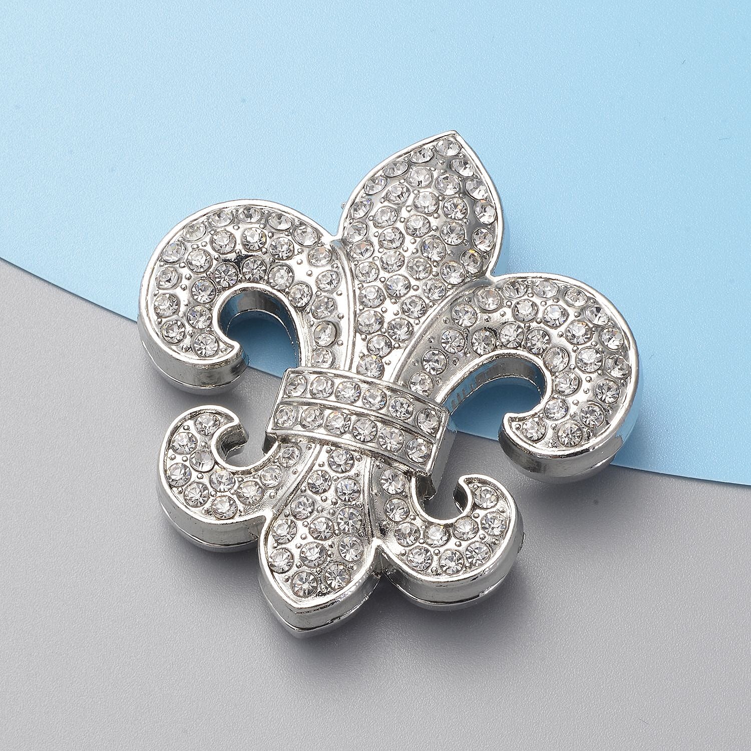 White Austrian Crystal (Rnd) Fleur De Lis Magnetic Brooch in Silver Tone