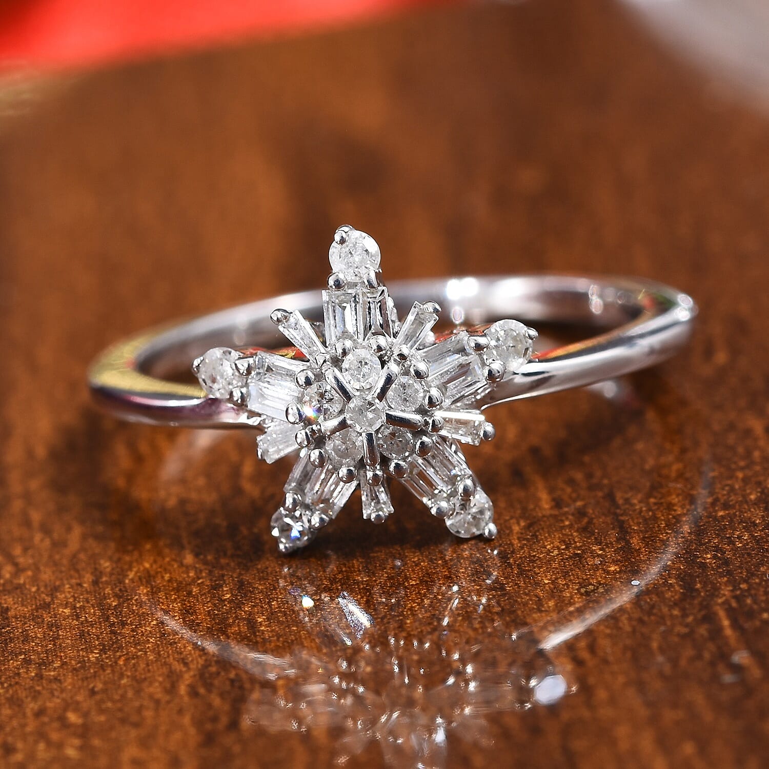 9K White Gold SGL Certified Diamond (Rnd and Bgt) (I2-I3/G-H) Snowflake Design Ring 0.25 Ct.
