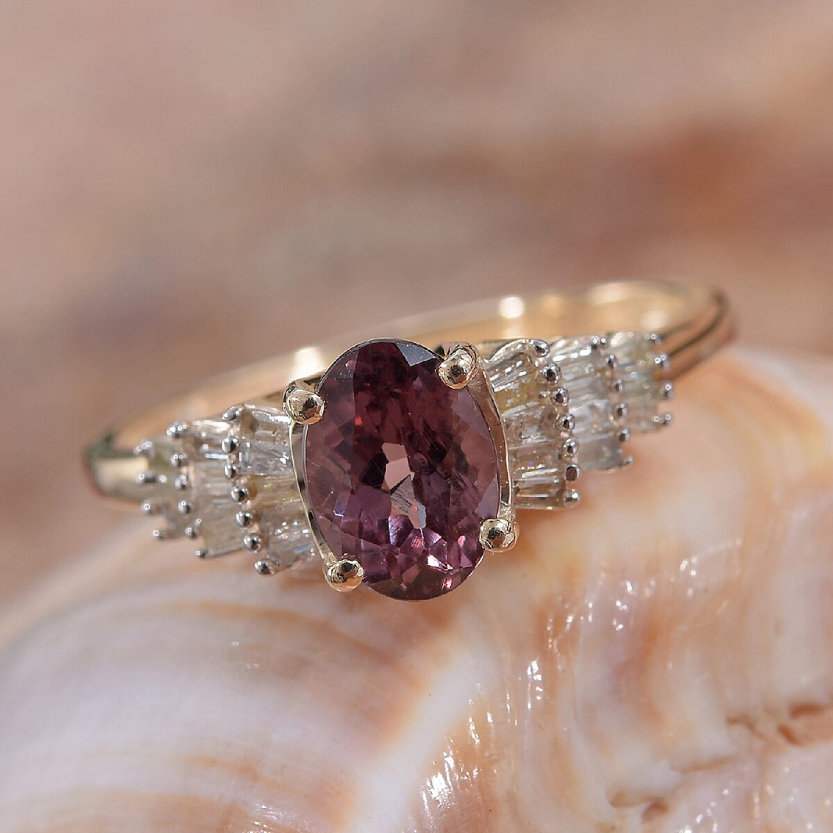 9K Yellow Gold Colour Change Garnet (Ovl 7x5 mm) and Diamond (I3-G-H) Ballerina Ring 1.00 Ct.