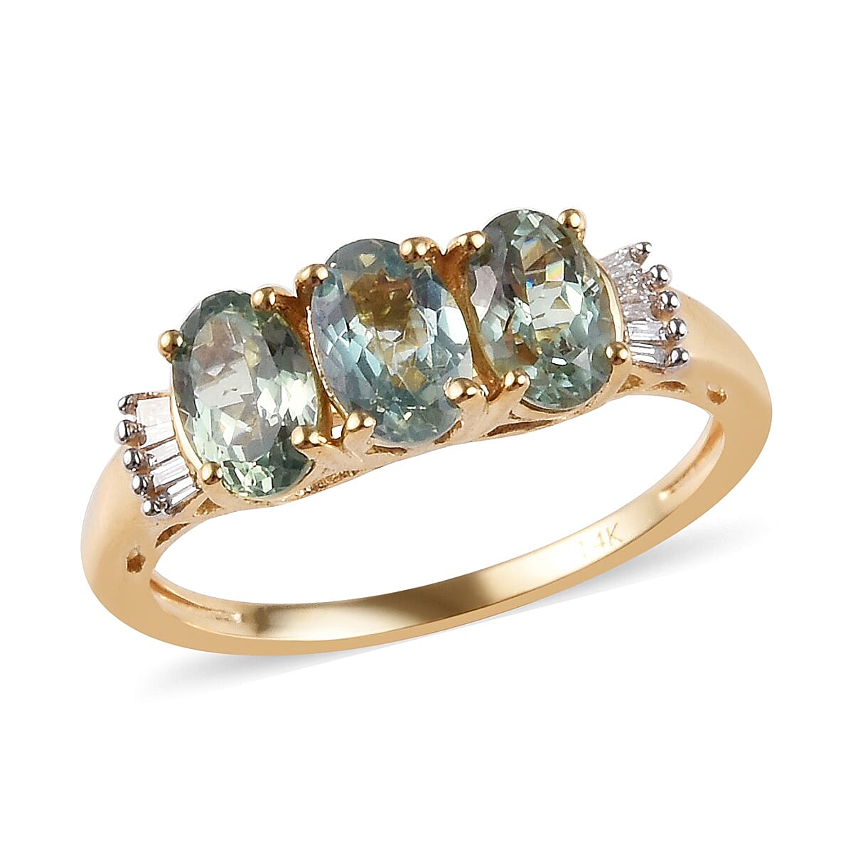 Close Out Deal- Extremely Rare AAA  Alexandrite (Oval 6x4 mm), Diamond Ring in 14K Yellow Gold Ct Wt 1.55 Ct