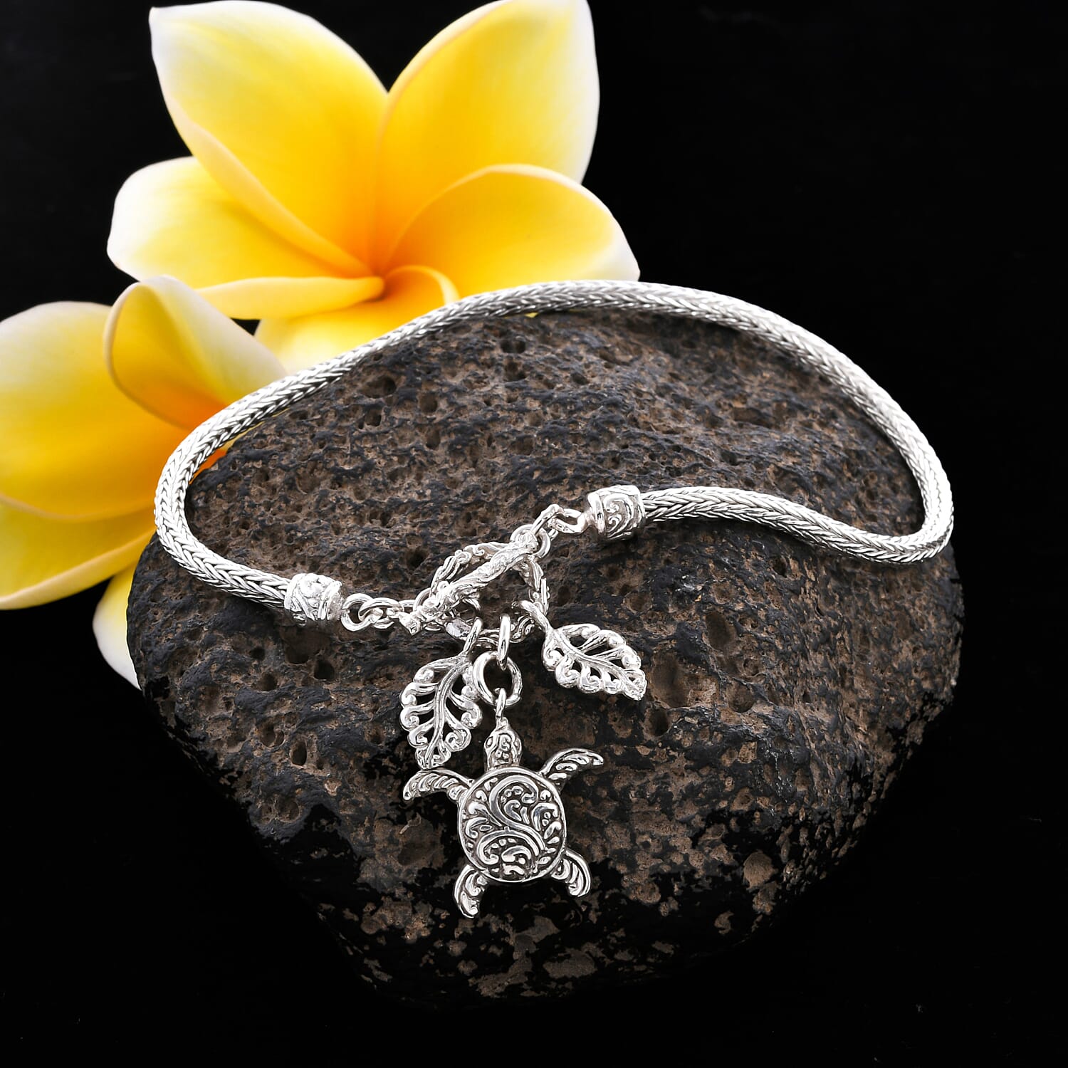 Royal Bali Collection - Sterling Silver Tulang Naga Bracelet (Size 6.5) with Leaves and Turtle Charm, Silver wt 10.00 Gms