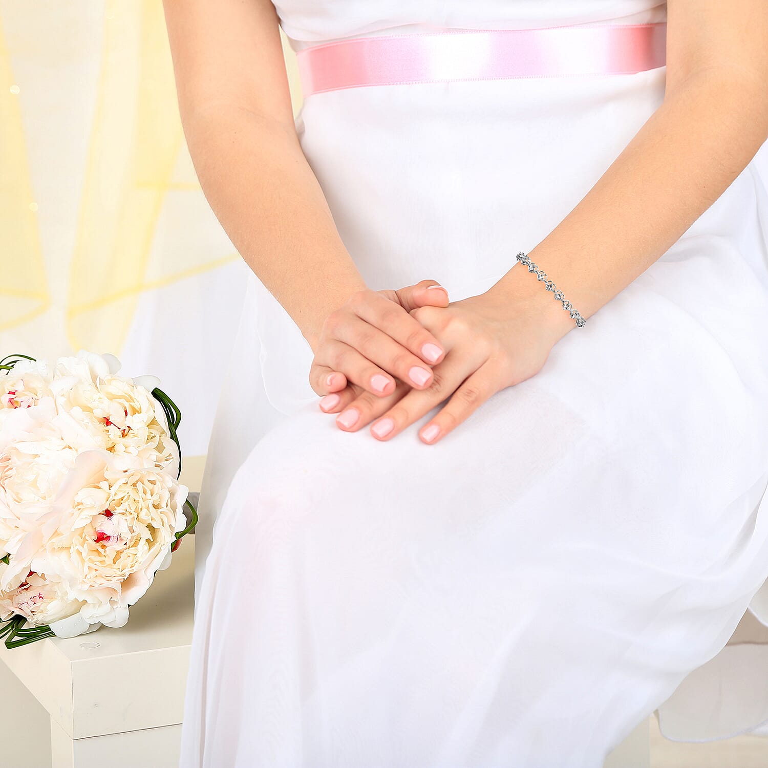 J Francis -  White Crystal (Rnd) Heart Bracelet (Size 6.5 with 1 inch Extender) in Platinum Plated