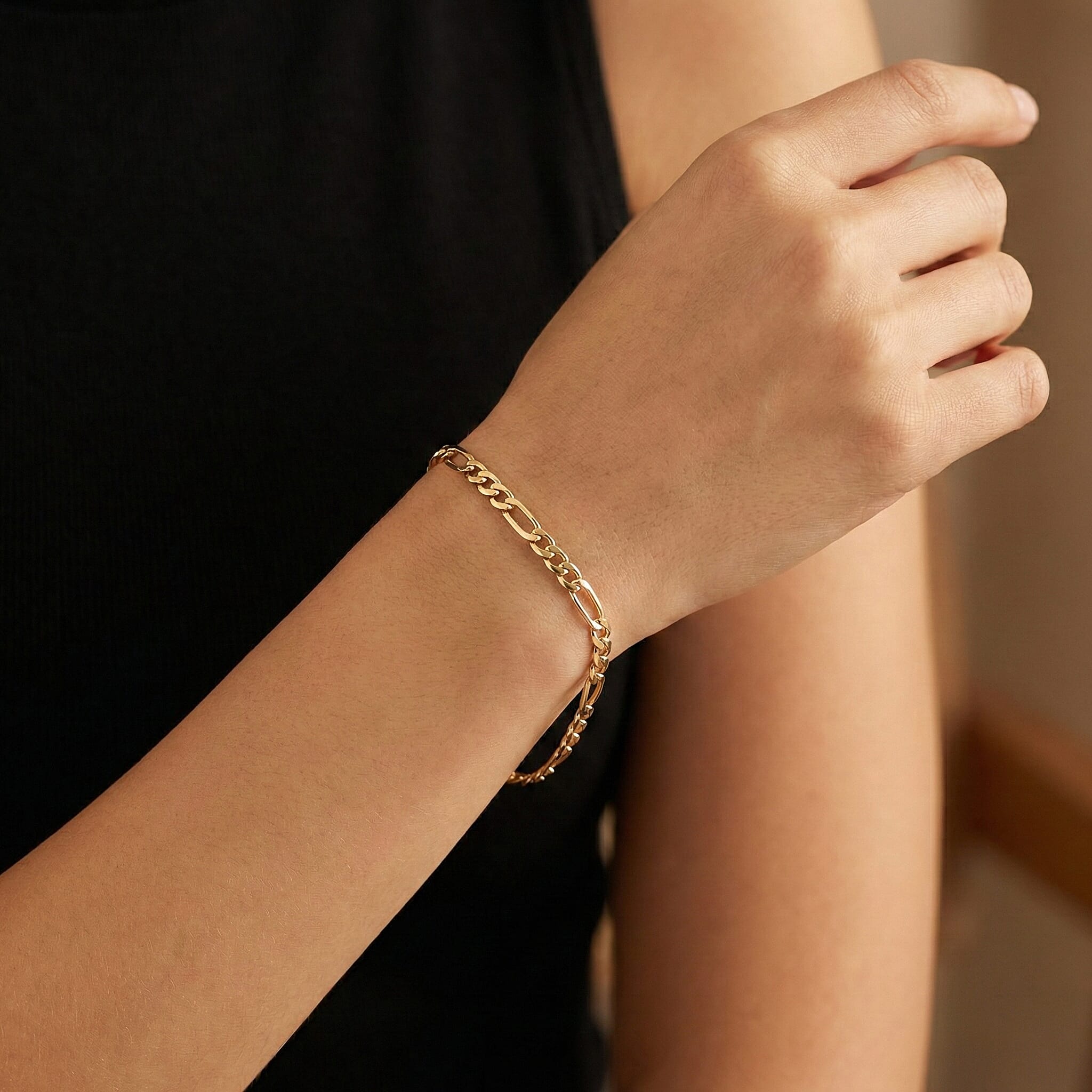 9K Yellow Gold Hollow Figaro Bracelet (Size 7.5) with Spring Ring Clasp