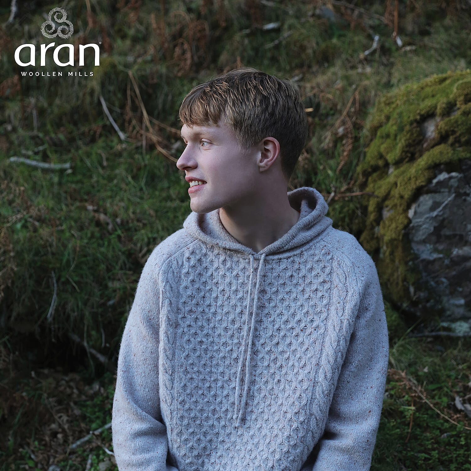 Aran Woollen Mills Merino Wool Hooded Jumper (Size Medium, 68x59 Cm) - Dark Grey