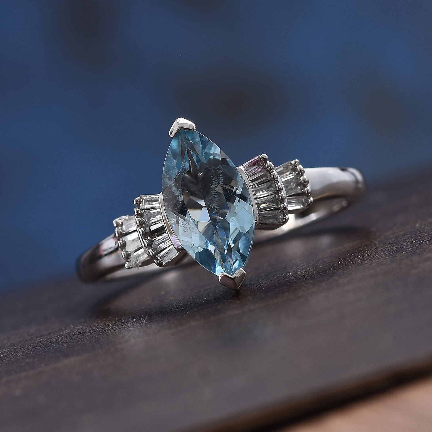 14K White Gold AAA Santa Maria Aquamarine (Mrq 10x5mm), Diamond (I1-I2-G-H) Ring 1.00 Ct.