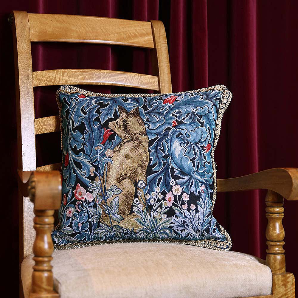 Signare Tapestry Art - Cushion Cover Inspired by William Morris The Fox (45x45cm)