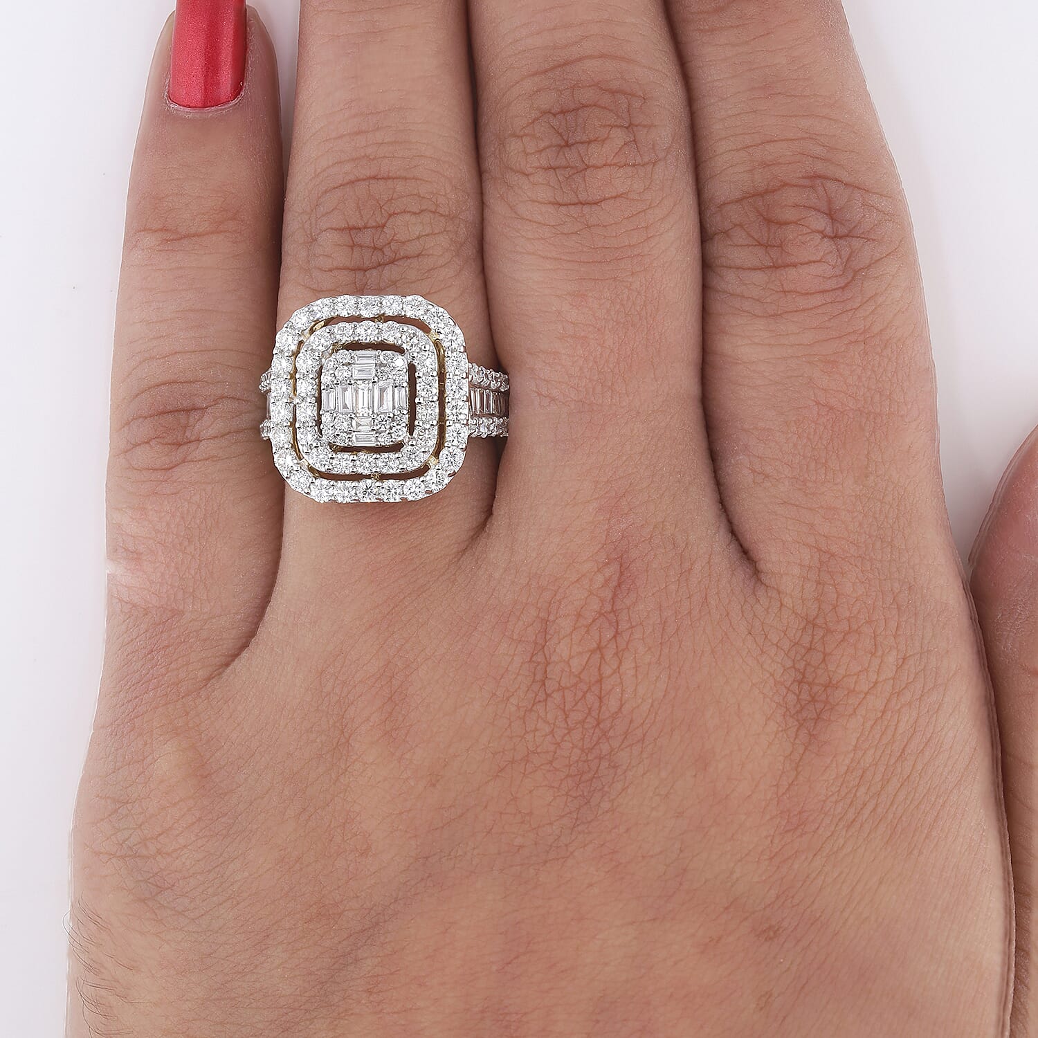 ILIANA 18K Yellow Gold IGI Certified Diamond (SI/G-H) Cluster Ring 2.00 Ct, Gold wt 6.00 Gms