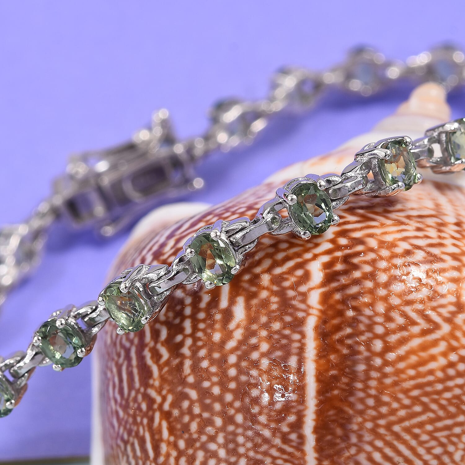 One Time Deal- Natural Green Apatite (Ovl) Bracelet (Size 7.5) in Platinum Overlay Sterling Silver 4.25 Ct., Silver wt 7.60 Gms