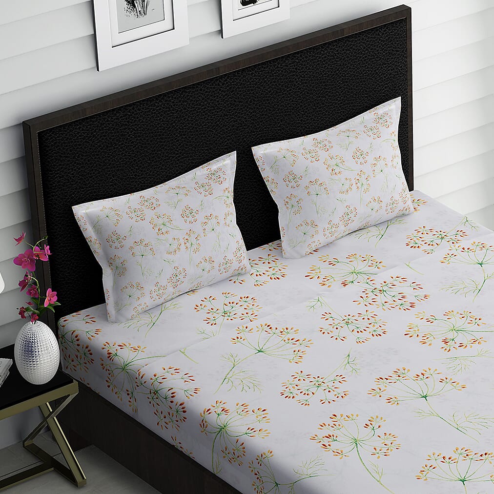 4 Piece Set : Floral Pattern Microfibre Sheet Set including Flat Sheet (275x265cm), Fitted Sheet (150x200+30cm) and 2 Pillow Cases (50x75cm) - White and Light Green - King