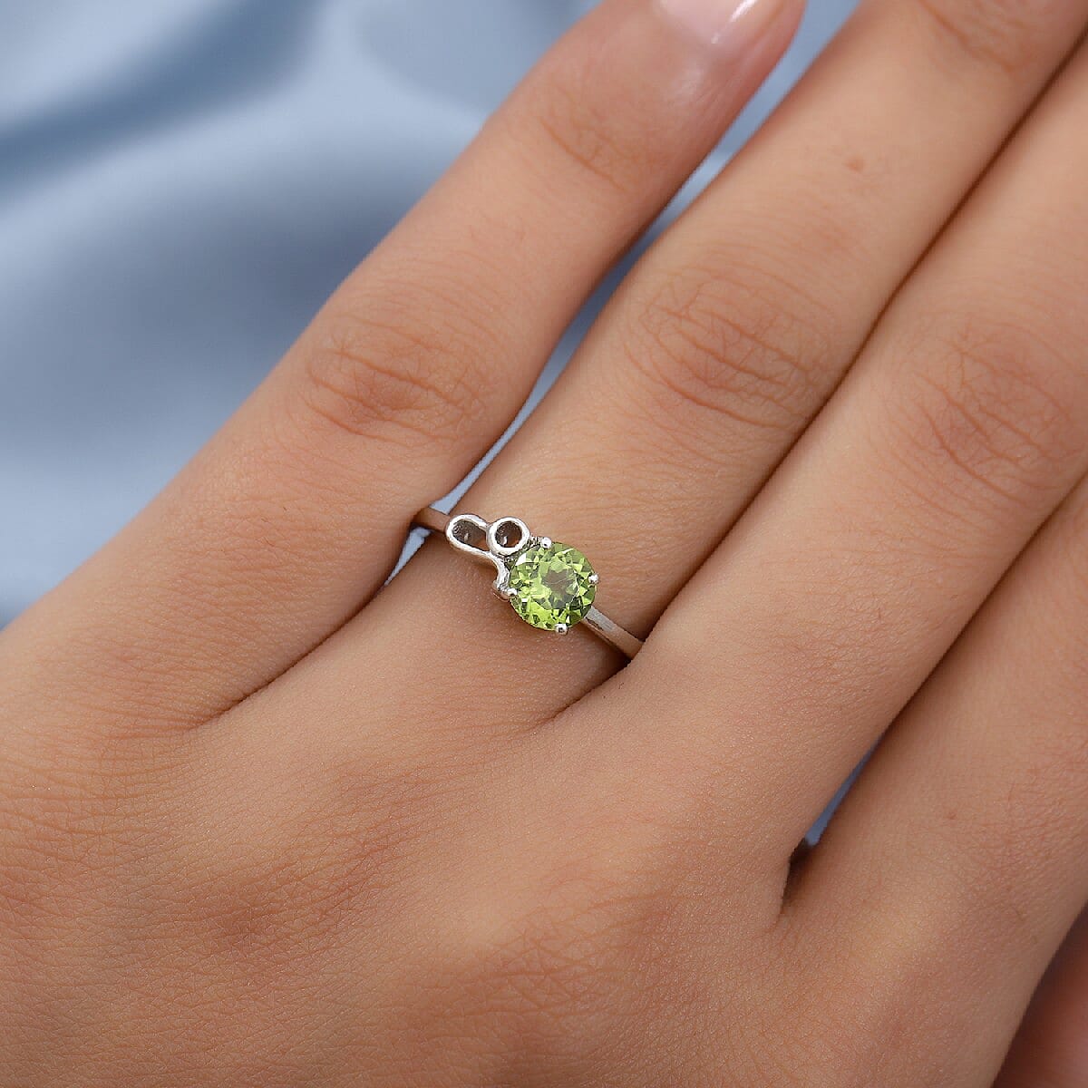 Hebei Peridot Zodiac-Leo Ring in Platinum Overlay Sterling Silver 0.720 Ct.