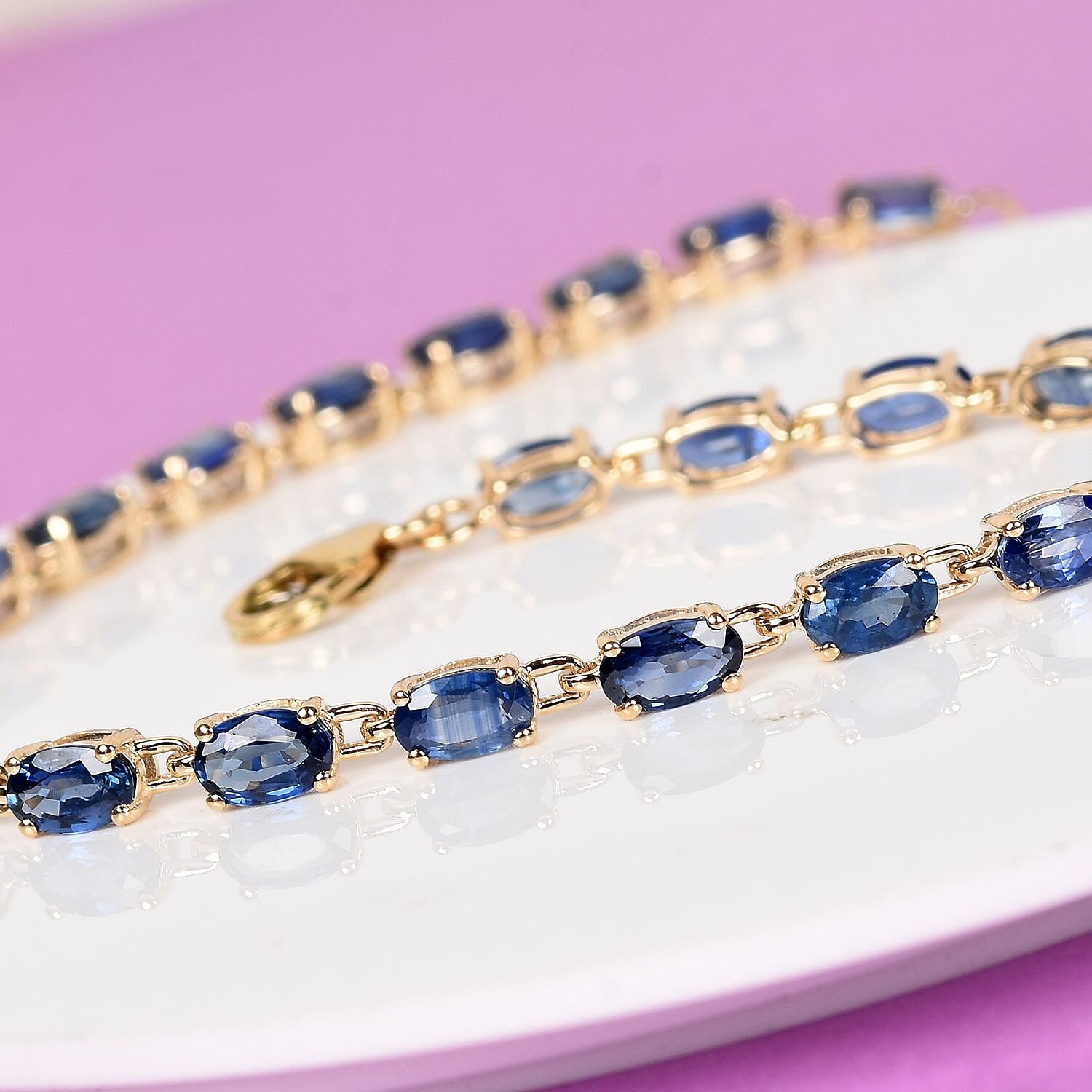 9K Y Gold AA Royal Ceylon Sapphire Bracelet (Size 7.5) with Lobster Clasp 7.50 Ct.