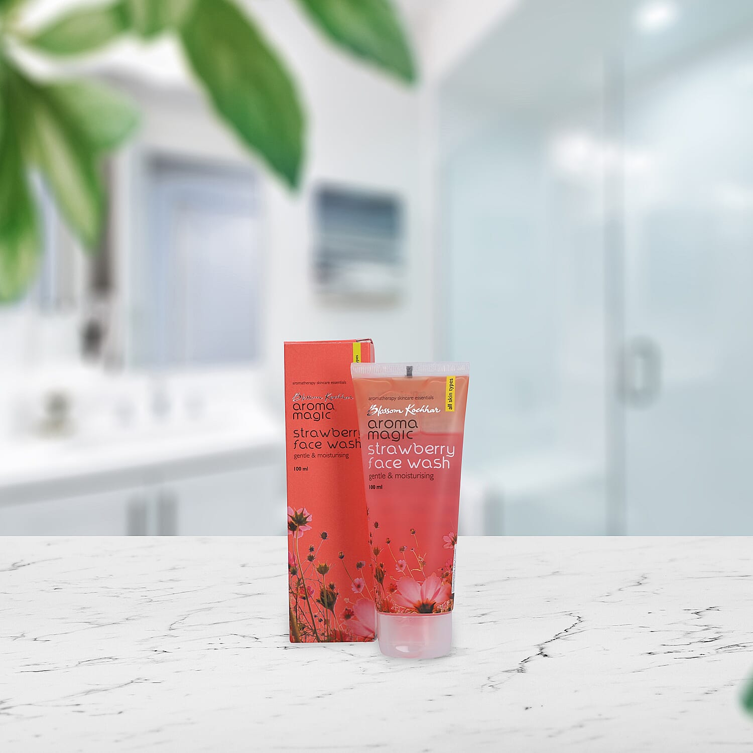 Blossom Kochhar Aroma Magic Strawberry Face Wash - 100ml