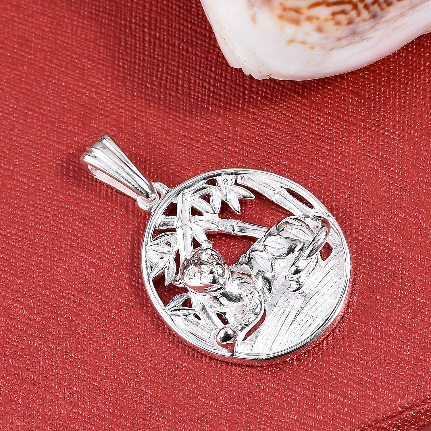 Sterling Silver Jaguar Round Pendant, Silver wt 3.95 Gms