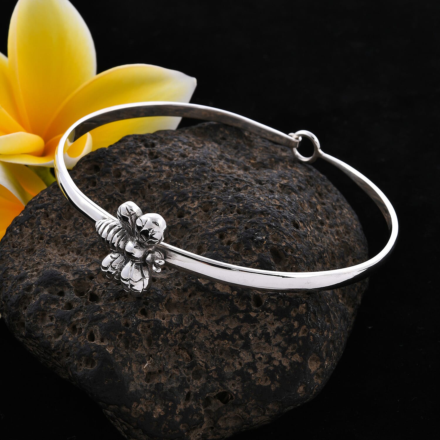 Royal Bali Collection - Sterling Silver Bee Bangle (Size 7.5), Silver wt 12.15 Gms