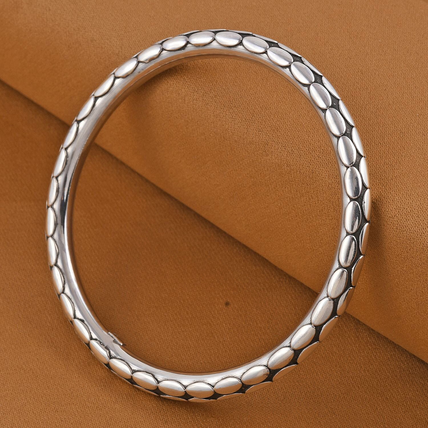 Sterling Silver Flat Dot Motif Bangle (Size 8),